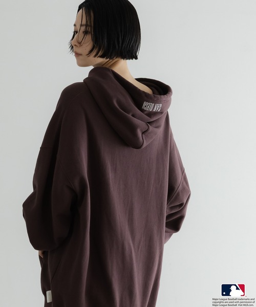 LOWRYS FARM（ローリーズファーム）の「【LFM(U)】ＭＬＢロゴスウェットパーカー　579331（パーカー・メンズ・ネイビー/ブラウン/ブルー/グリーン・MEDIUM/LARGE）」の21枚目の写真