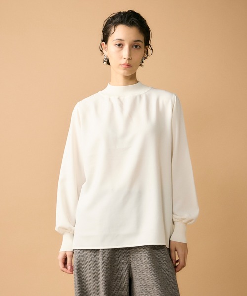 INED（イネド）の「リブボトルネックプルオーバー（Tシャツ/カットソー・レディース・チャコールグレー/オフホワイト/ブラック・フリー）」の2枚目の写真