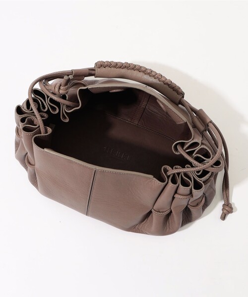 TOMORROWLAND （トゥモローランド）の「HEREU ARTA ショルダーバッグ（バックパック/リュック・レディース・グレー・FREE）」の8枚目の写真