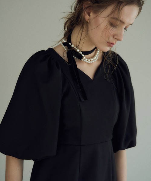 LE'RURE(リルアー)の「Puffsleeve keyneck one piece(ドレス・レディース・ブラック/モカ・MEDIUM/SMALL)」の14枚目の写真