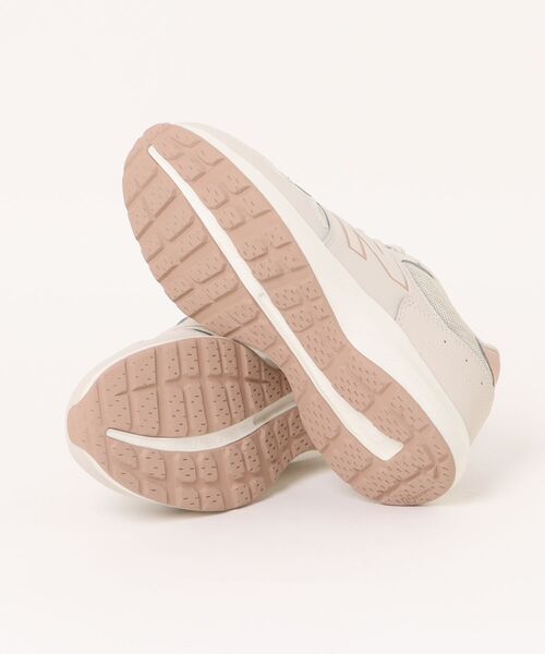NEW BALANCE(ニューバランス)の「【New Balance/ニューバランス】NB WW550AA5 2E(スニーカー・レディース・グレイッシュベージュ・25.0cm/24.5cm/24.0cm/23.5cm/23.0cm/22.5cm/22.0cm)」の3枚目の写真