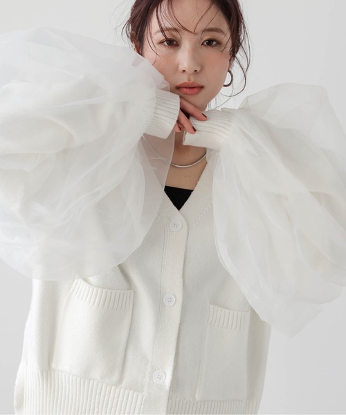 AMELY(エミリー)の「チュールスリーブ2wayニットカーディガン(カーディガン/ボレロ・レディース・ホワイト/ブラック/ピンク・フリー)」の6枚目の写真