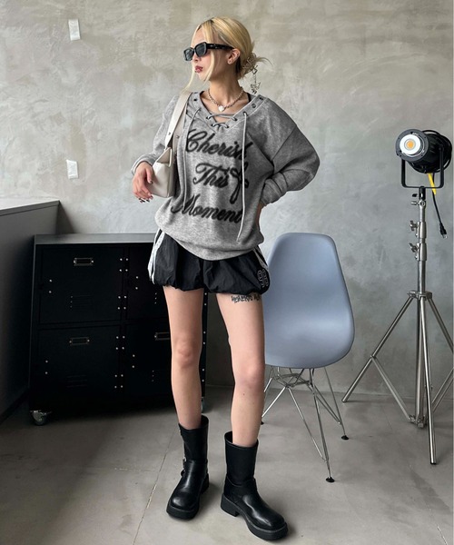 sedacle girl(セダクルガール)の「アイレットレースアップニット(ニット/セーター・レディース・ベージュ/ブラック/グレー・FREE)」の19枚目の写真