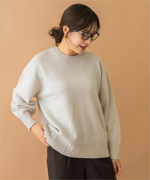 URBAN RESEARCH ROSSO WOMEN（アーバンリサーチ　ロッソ）の「F by ROSSO　ハミルトンクルーネックニット（ニット/セーター・レディース・グレー/ブルー/ベージュ系その他/レッド系その他・FREE）」の9枚目の写真