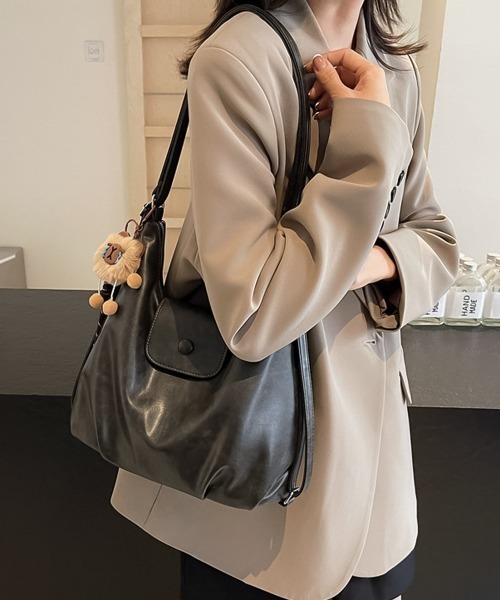 blackdia ocean(ブラックダイヤオーシャン)の「blackdia ocean 3WAY PU ショルダー/リュック/斜め掛け チャーム付き(ショルダーバッグ・レディース・ダークブラウン/ブラウン/ブラック・FREE)」の18枚目の写真