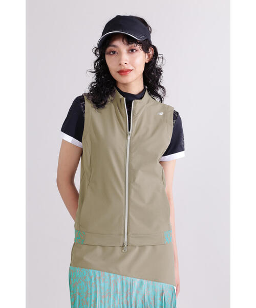 New Balance Golf(ニューバランスゴルフ)の「【new balance golf】【直営店舗限定】フルジップ ウインド ベスト (WOMENS)(ベスト・レディース・ブラック/ベージュ・SMALL/MEDIUM/LARGE)」の2枚目の写真