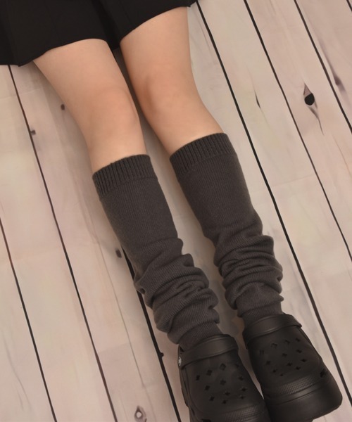 VIBGYOR Women(ヴィブジョー ウィメン)の「【float】ベーシック 厚手 無地リブ ボリューム ルーズソックス/ハイソックス【8色展開】(ソックス/靴下・レディース・オフホワイト/ブラック/アイボリー/グレー/アッシュブラウン/ホワイト/ダークブラウン/チャコール・FREE)」の6枚目の写真