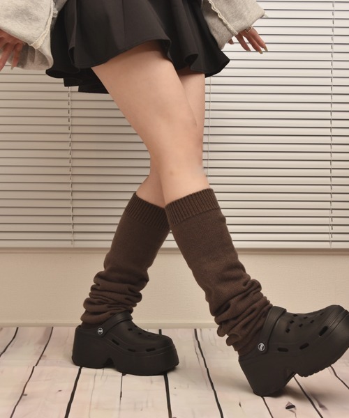 VIBGYOR Women(ヴィブジョー ウィメン)の「【float】ベーシック 厚手 無地リブ ボリューム ルーズソックス/ハイソックス【8色展開】(ソックス/靴下・レディース・オフホワイト/ブラック/アイボリー/グレー/アッシュブラウン/ホワイト/ダークブラウン/チャコール・FREE)」の22枚目の写真