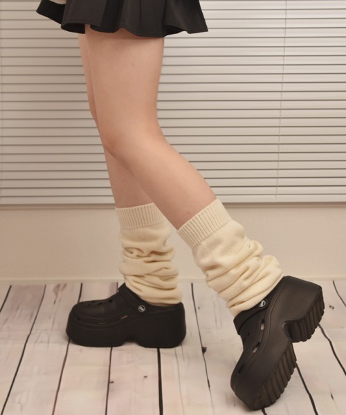 VIBGYOR Women(ヴィブジョー ウィメン)の「【float】ベーシック 厚手 無地リブ ボリューム ルーズソックス/ハイソックス【8色展開】(ソックス/靴下・レディース・オフホワイト/ブラック/アイボリー/グレー/アッシュブラウン/ホワイト/ダークブラウン/チャコール・FREE)」の13枚目の写真