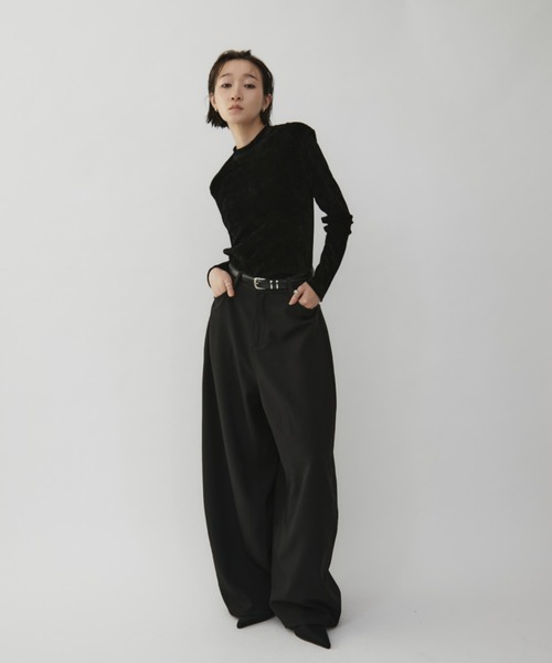 VION（ヴィオン）の「Curve Silhouette Slacks / カーブシルエットスラックス（スラックス・レディース・チャコールグレー/ブラック/ブルーグレー・SMALL/MEDIUM）」の17枚目の写真