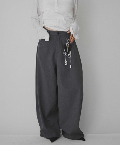 VION（ヴィオン）の「Curve Silhouette Slacks / カーブシルエットスラックス（スラックス・レディース・チャコールグレー/ブラック/ブルーグレー・SMALL/MEDIUM）」の22枚目の写真
