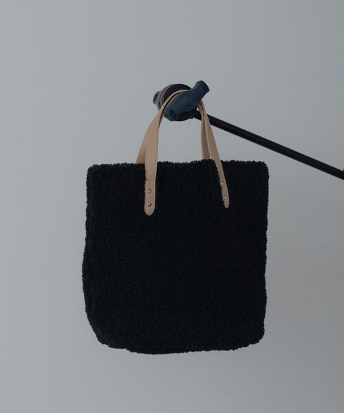 GALLEST（ギャレスト）の「ボアトート（トートバッグ・レディース・ダークブラウン系4/オフホワイト/ブラック・00）」の2枚目の写真