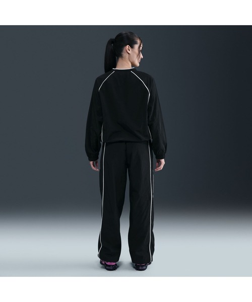 NIKE（ナイキ）の「ナイキ NIKE ナイキ  NSW WR プルオーバー（その他トップス・レディース・ネイビー/ブラック・M/L）」の5枚目の写真