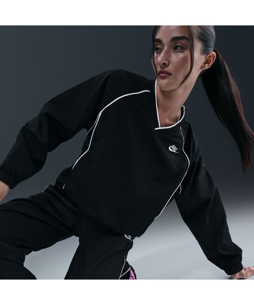NIKE（ナイキ）の「ナイキ NIKE ナイキ  NSW WR プルオーバー（その他トップス・レディース・ネイビー/ブラック・M/L）」の6枚目の写真