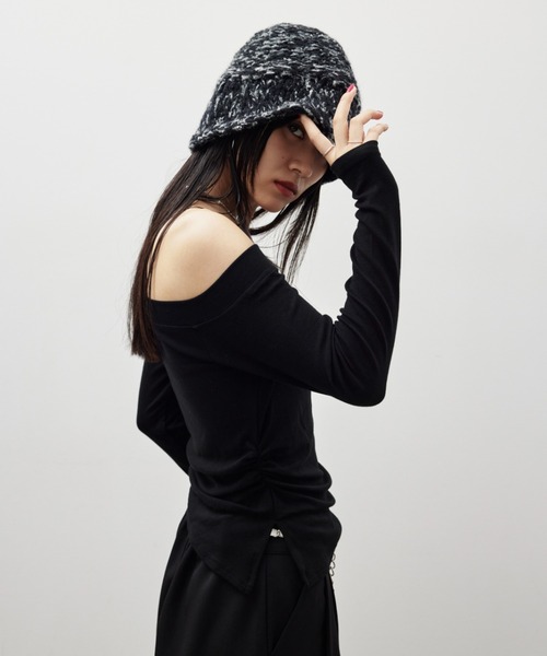 HANNE(アン)の「サイドギャザーワンショルトップス(Tシャツ/カットソー・レディース・ブラック/チャコールグレー/ホワイト・FREE)」の11枚目の写真