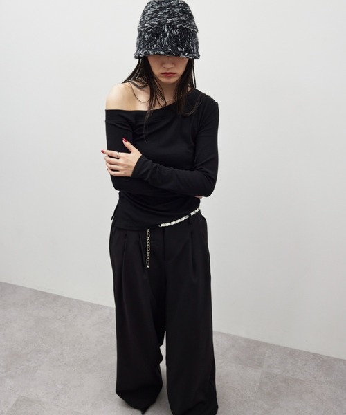 HANNE(アン)の「サイドギャザーワンショルトップス(Tシャツ/カットソー・レディース・ブラック/チャコールグレー/ホワイト・FREE)」の12枚目の写真