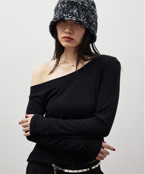 HANNE(アン)の「サイドギャザーワンショルトップス(Tシャツ/カットソー・レディース・ブラック/チャコールグレー/ホワイト・FREE)」の15枚目の写真