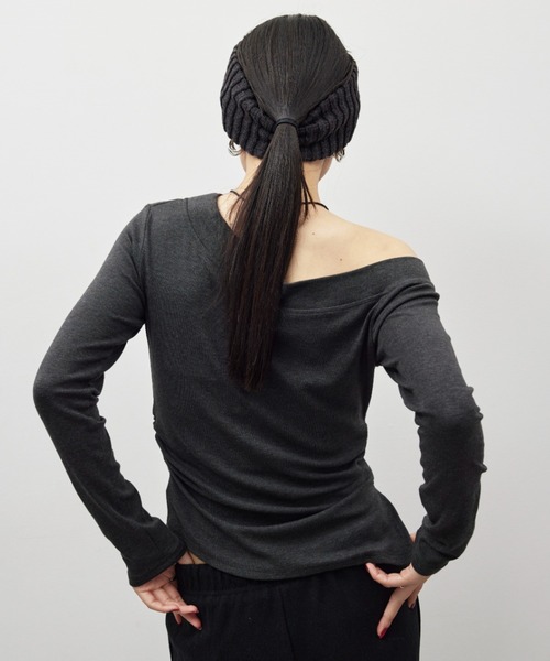 HANNE(アン)の「サイドギャザーワンショルトップス(Tシャツ/カットソー・レディース・ブラック/チャコールグレー/ホワイト・FREE)」の7枚目の写真
