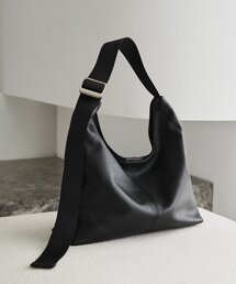 russet（ラシット）の「レザーホーボーバッグ M（ショルダーバッグ）」