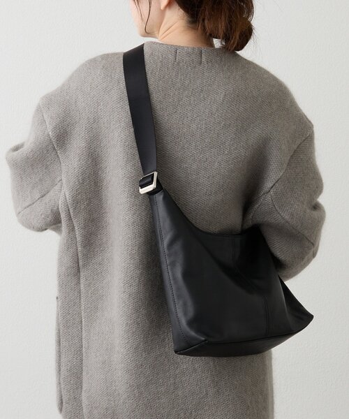 russet（ラシット）の「レザーホーボーバッグ M（ショルダーバッグ・レディース・ブラック/グレイッシュベージュ・FREE）」の21枚目の写真