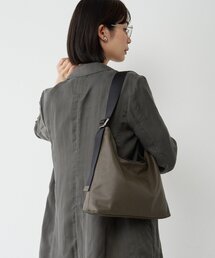 【ユニセックス・軽量360g】《WEB限定》レザーホーボーバッグ M