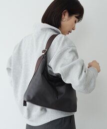 【ユニセックス・軽量360g】《WEB限定》レザーホーボーバッグ M