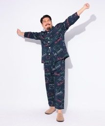 B&T CLUB（ビーティークラブ）の「B＆T CLUB (ビーアンドティークラブ) FAT ANIMALS 総柄 前開き パジャマ 上下セット（ルームウェア/パジャマ）」