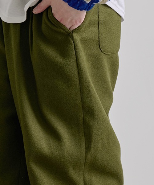 Revo.（レボ）の「Revo. メルトン 裾ドローコード スラックス ワイドパンツ（スラックス・メンズ・ブラック/カーキ/グレー・1/2）」の6枚目の写真