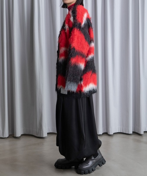 MARECHAL TERRE（マルシャルテル）の「ジャガードオーバーニットカーディガン（カーディガン/ボレロ・レディース・レッド/ブルー/ブラック/グリーン・MEDIUM）」の14枚目の写真