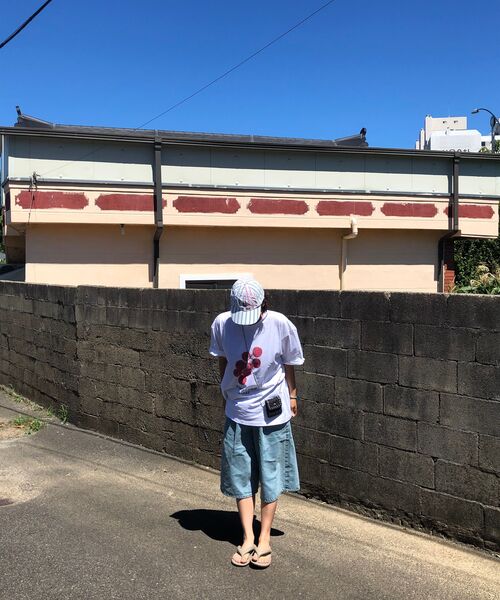 DNSR(ディーエヌエスアール)の「ワンタックバミューダデニムパンツブルー(その他パンツ・メンズ・その他・LARGE/X-LARGE/SMALL/MEDIUM)」の5枚目の写真