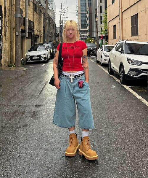 DNSR(ディーエヌエスアール)の「ワンタックバミューダデニムパンツブルー(その他パンツ・メンズ・その他・LARGE/X-LARGE/SMALL/MEDIUM)」の10枚目の写真