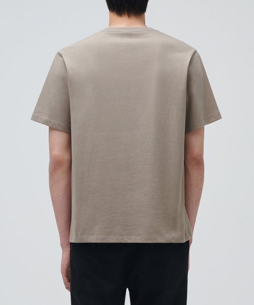 MUSINSA STANDARD（ムシンサスタンダード）の「ベーシッククルーネックTシャツ[ダークベージュ]（Tシャツ/カットソー・メンズ・その他・SMALL/MEDIUM/LARGE/X-LARGE/XX-LARGE/XXX-LARGE）」の2枚目の写真
