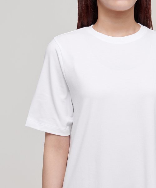 MUSINSA STANDARD WOMAN（ムシンサスタンダードウーマン）の「ウィメンズクルーネックロングTシャツドレス[ホワイト]（ワンピース・レディース・その他・SMALL/MEDIUM/LARGE/X-SMALL）」の5枚目の写真