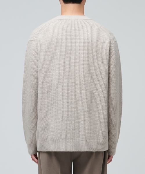 MUSINSA STANDARD（ムシンサスタンダード）の「ラムウールリブVネックニット【きのこ】（ニット/セーター・メンズ・その他・XX-LARGE/LARGE/MEDIUM/SMALL/X-LARGE）」の2枚目の写真