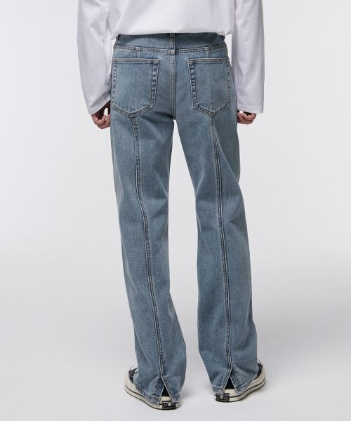 MUSINSA STANDARD（ムシンサスタンダード）の「ストレートパネルバックスリットデニムパンツ[ライトインディゴ]（デニムパンツ・メンズ・その他・26/27/28/29/30/31/32）」の2枚目の写真