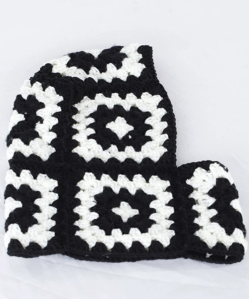 B.I.D.（ビーアイディー）の「《EK468/かぎ編みクロシェモチーフニットバラクラバ（ニットキャップ/ビーニー・レディース・ブラック・FREE）」の3枚目の写真