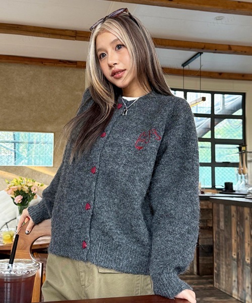 韓国ファッション 刺繍デザインハートボタンニットカーディガン