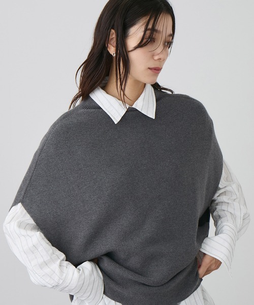 SALON adam et rope'（サロン アダム エ ロペ）の「コットンシルクカシミヤ２WAYジレプルオーバー（ニット/セーター・レディース・グレー/ベージュ・FREE）」の8枚目の写真