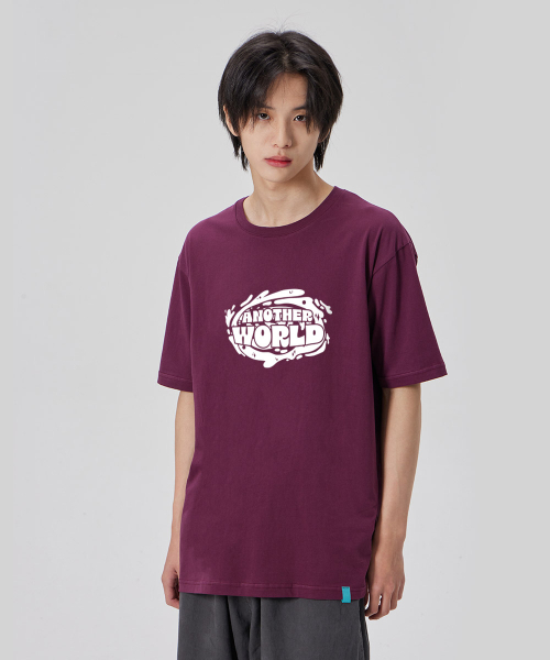 ASTRAL PROJECTION（アストラルプロジェクション）の「[アナザーワールド]コットンルージュフィット半袖Tシャツ_プラムパープル（Tシャツ/カットソー・メンズ・その他・MEDIUM/LARGE/X-LARGE/XX-LARGE）」の2枚目の写真
