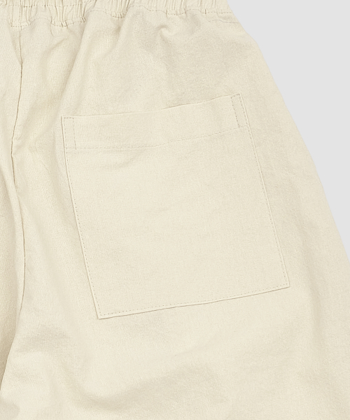 PAPERBOY(ペーパーボーイ)の「リネンバイオピンタックハーフパンツ-ベージュ(その他パンツ・レディース・その他・MEDIUM/LARGE/SMALL/X-LARGE)」の3枚目の写真