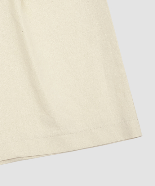 PAPERBOY(ペーパーボーイ)の「リネンバイオピンタックハーフパンツ-ベージュ(その他パンツ・レディース・その他・MEDIUM/LARGE/SMALL/X-LARGE)」の2枚目の写真