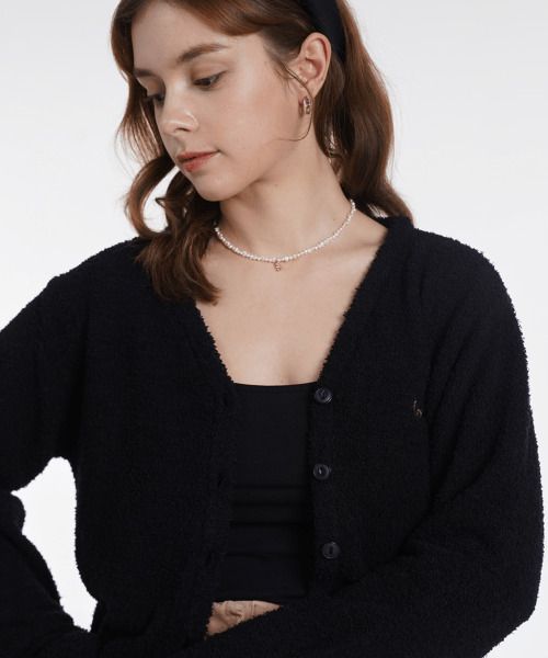 VERSE ONE(バースワン)の「EMBROIDERED LOGO CARDIGAN BLACK(NEW)(カーディガン/ボレロ・レディース・その他・MEDIUM/SMALL)」の6枚目の写真