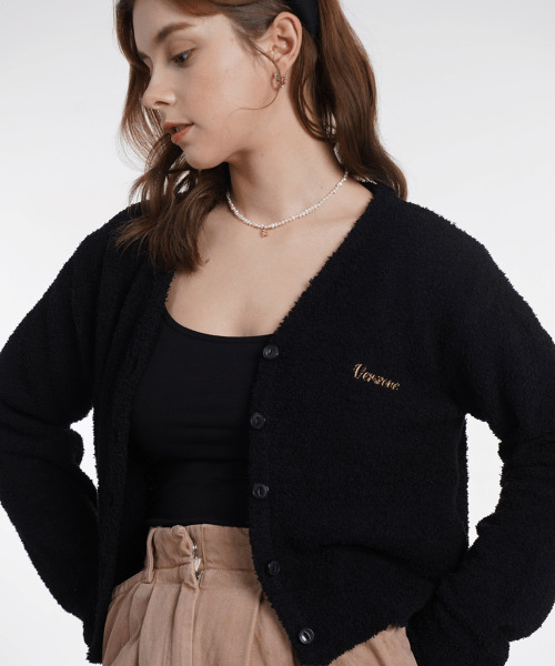 VERSE ONE(バースワン)の「EMBROIDERED LOGO CARDIGAN BLACK(NEW)(カーディガン/ボレロ・レディース・その他・MEDIUM/SMALL)」の7枚目の写真