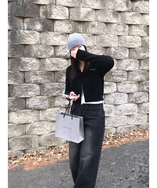 VERSE ONE(バースワン)の「EMBROIDERED LOGO CARDIGAN BLACK(NEW)(カーディガン/ボレロ・レディース・その他・MEDIUM/SMALL)」の17枚目の写真
