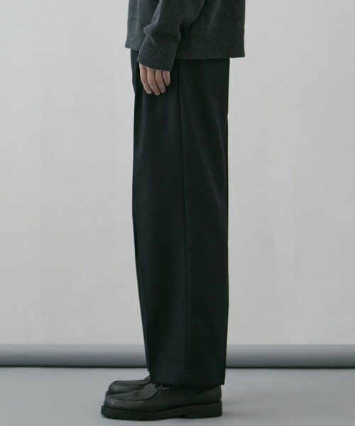 UNITED TOKYO（ユナイテッドトウキョウ）の「ZQ HARD FLANNEL 2タックワイドストレートパンツ（その他パンツ・メンズ・ブラック/ネイビー・1/2）」の8枚目の写真