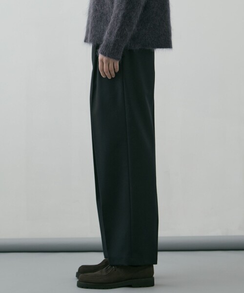 UNITED TOKYO（ユナイテッドトウキョウ）の「ZQ HARD FLANNEL 2タックワイドストレートパンツ（その他パンツ・メンズ・ブラック/ネイビー・1/2）」の11枚目の写真
