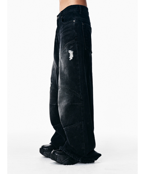 YEEL（ワイイーイーエル）の「LOGO PRINT PANELED PANTS BLACK（デニムパンツ・レディース・その他・SMALL/MEDIUM）」の2枚目の写真