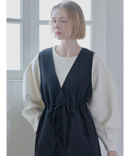 AVANT-G(アバン)の「Darts Volume Sleeve Round T-shirt - Ivory(Tシャツ/カットソー・レディース・その他・FREE)」の1枚目の写真