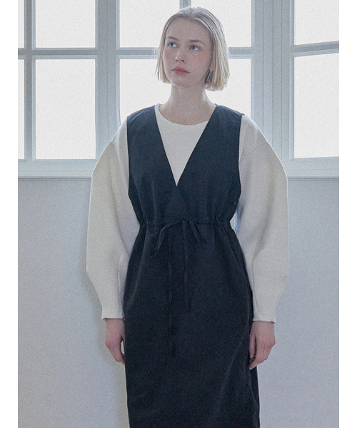 AVANT-G(アバン)の「Darts Volume Sleeve Round T-shirt - Ivory(Tシャツ/カットソー・レディース・その他・FREE)」の3枚目の写真