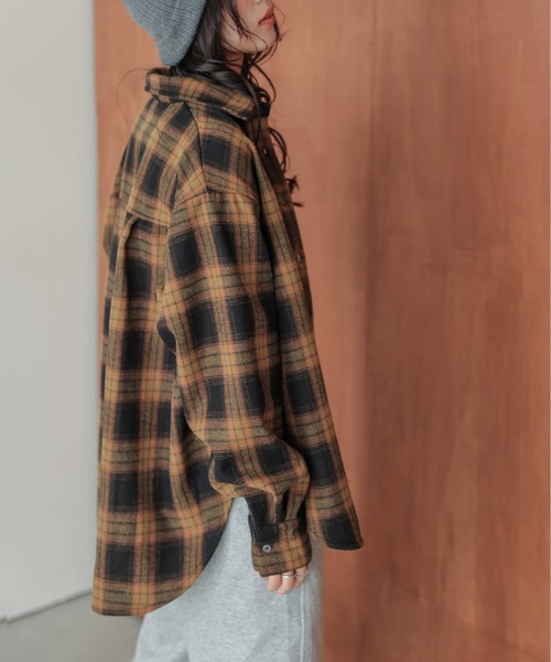 La-gemme(ラジェム)の「裏起毛 ヴィンテージライクチェックシャツ(シャツ/ブラウス・レディース・オレンジ/ベージュ/マスタード/ブルー/ブラック・フリー)」の14枚目の写真